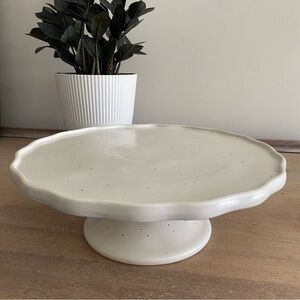 Threshold Scalloped Edges Cake Stand